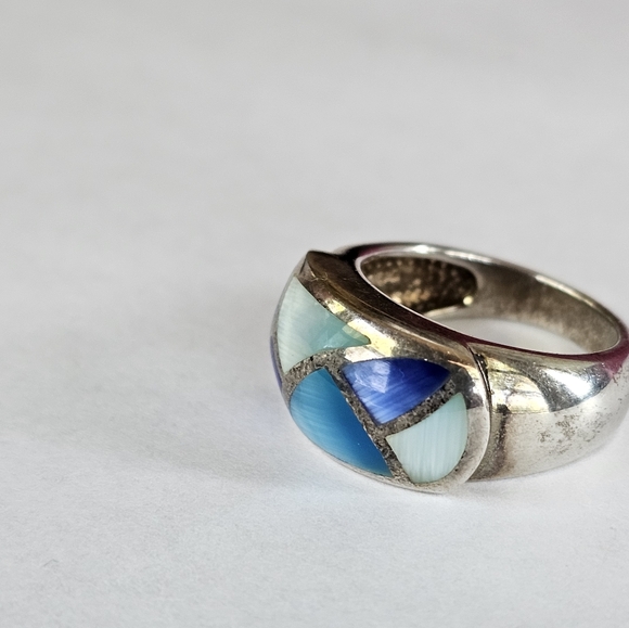 Genuine Vintage Mother of Pearl Ring in Sterling Silver Size 7! - Picture 3 of 5